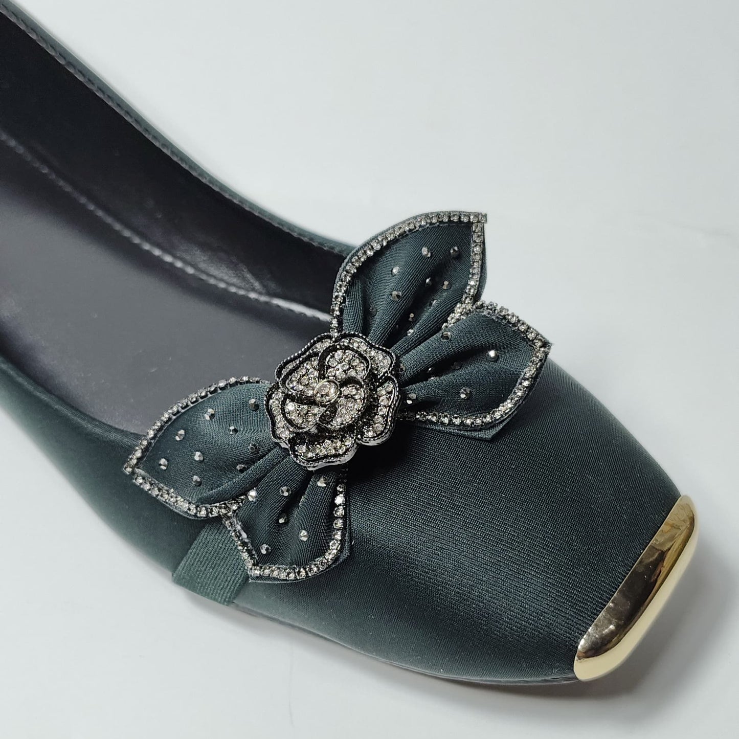 Luxe Nova Pumps
