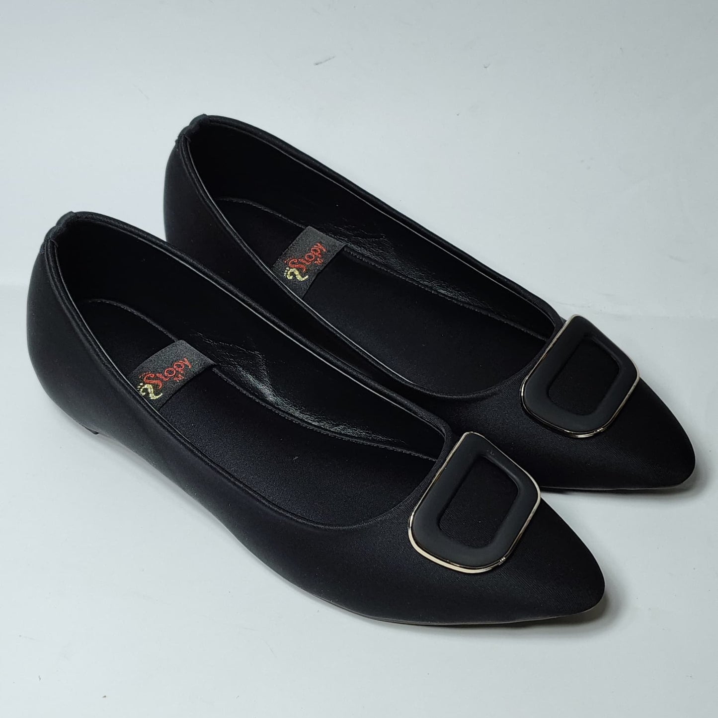 Silken Curve Pumps