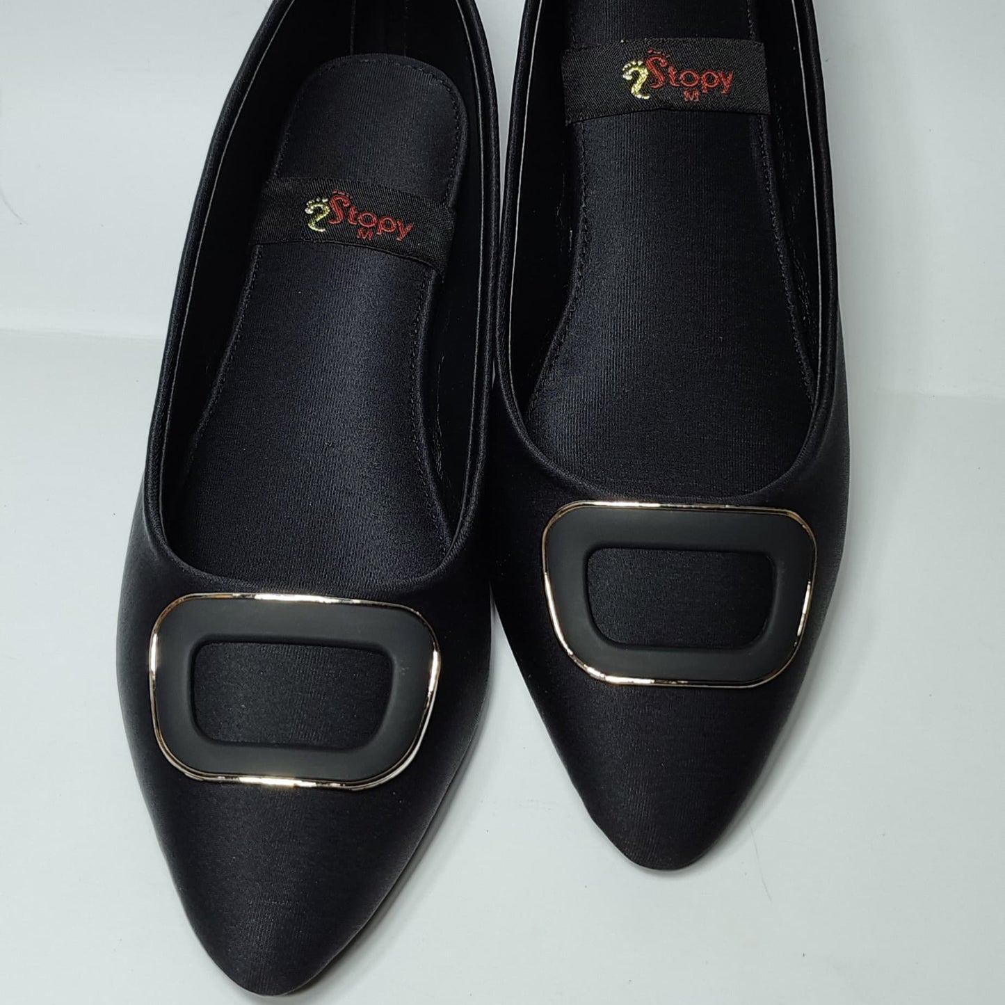 Silken Curve Pumps