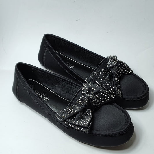 Noir Bloom Pumps